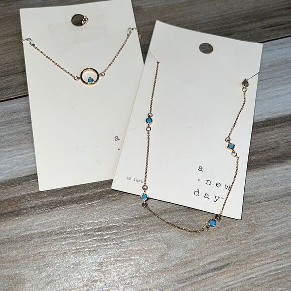 Necklace And Bracelet Set Gold Tone With Turquoise Colored Bead NWT - Picture 1 of 5